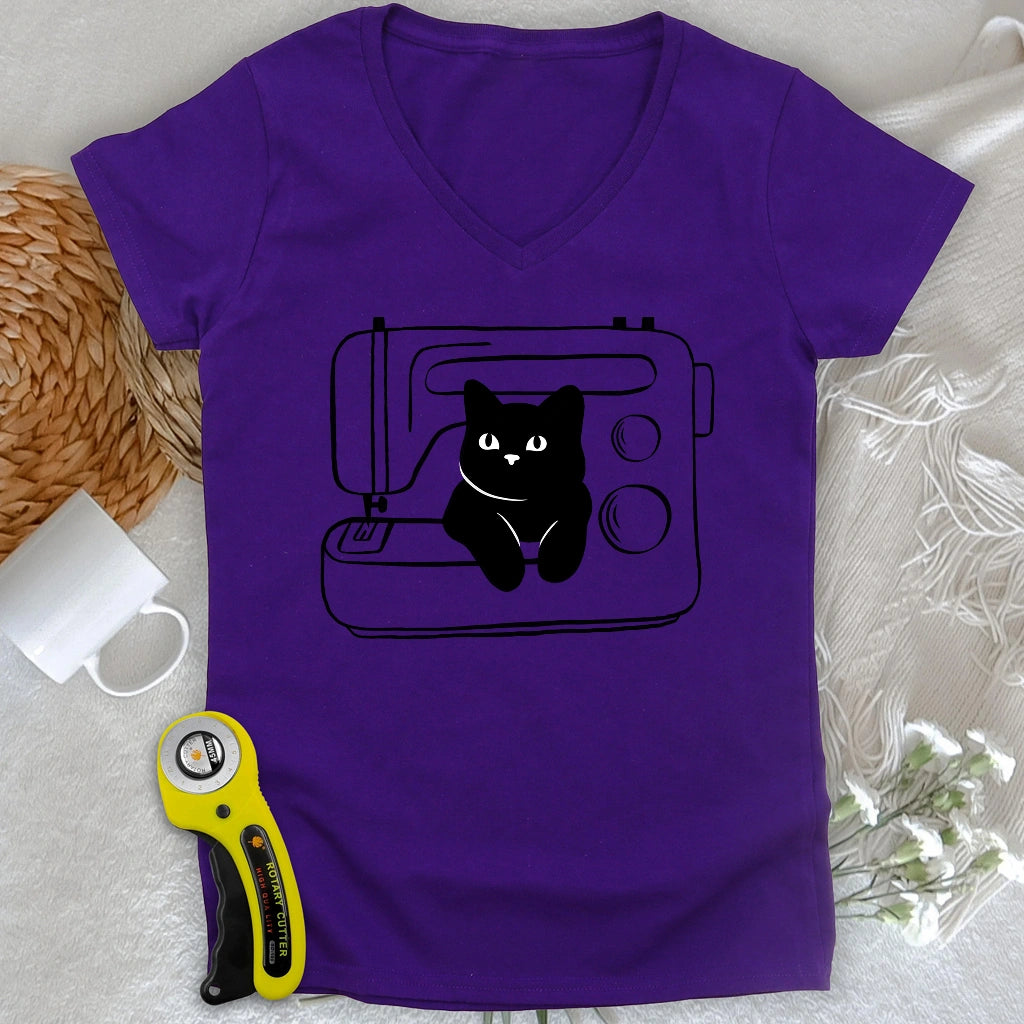 Black cat machine Lady V-neck
