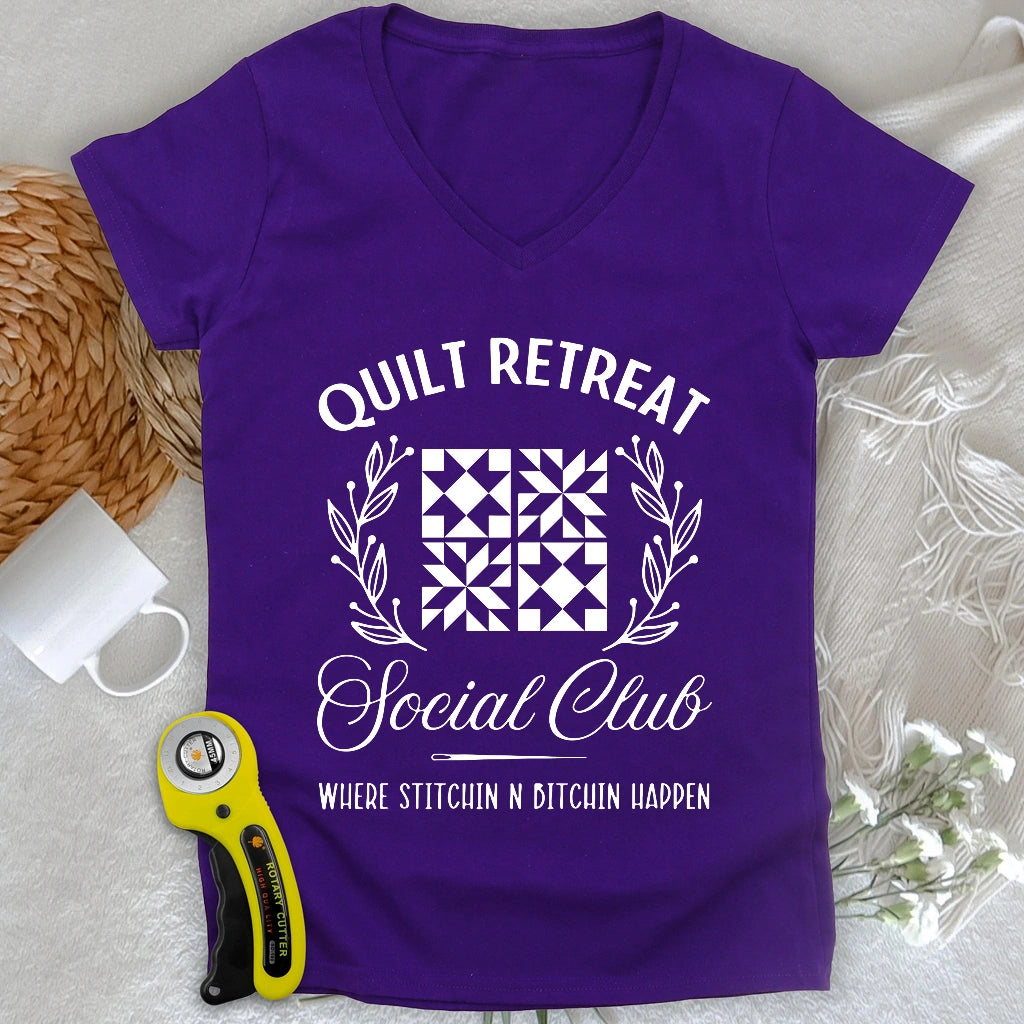 Quilt Retreat Lady V-neck