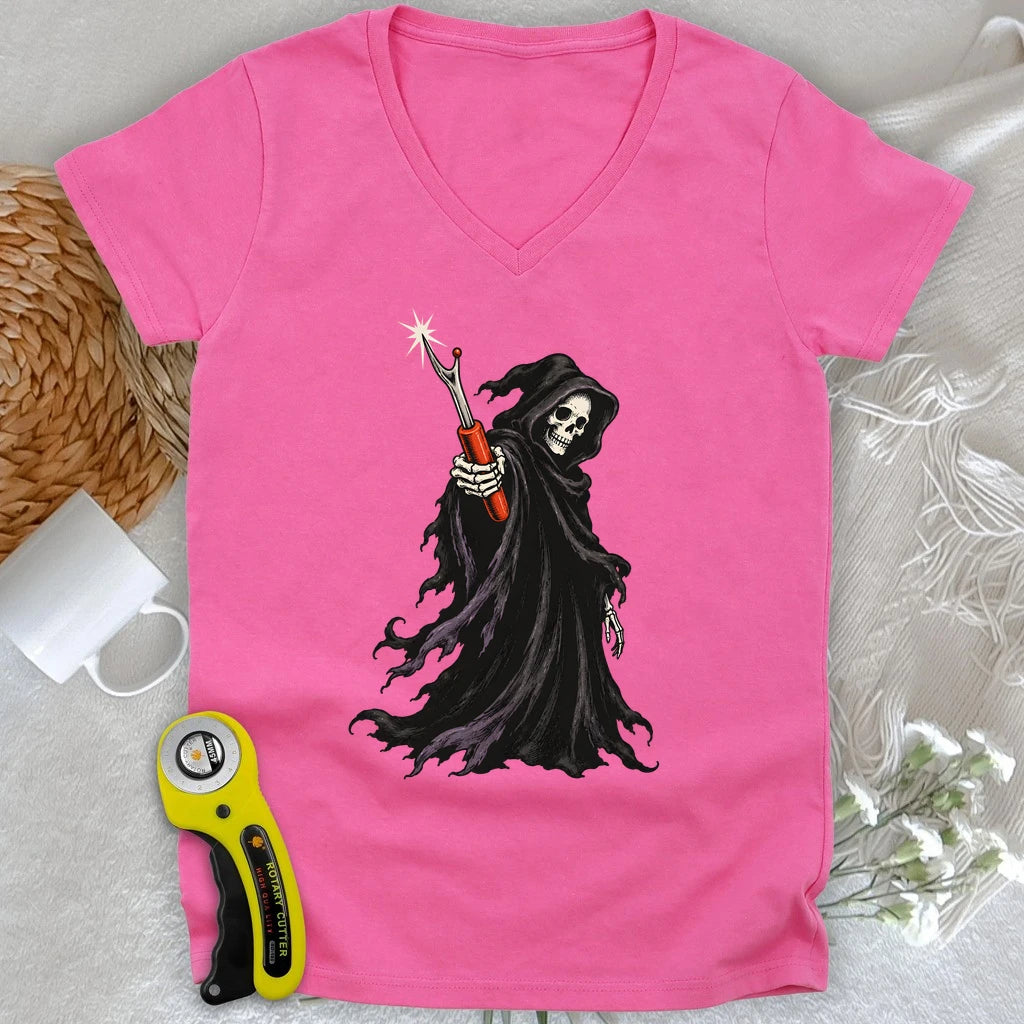 Das Seam Reaper Lady V-Neck