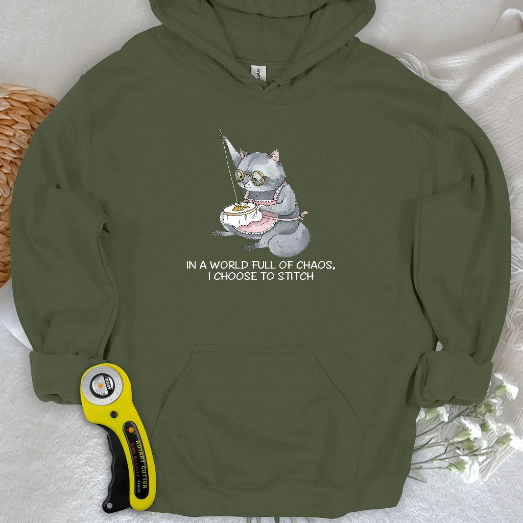Sweat à capuche « Mamie chat couturière »