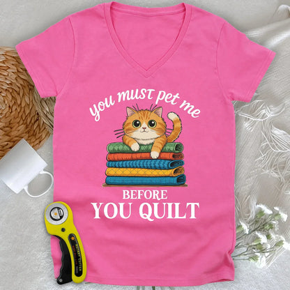 Pet me first, quilt later - Dame Col en V