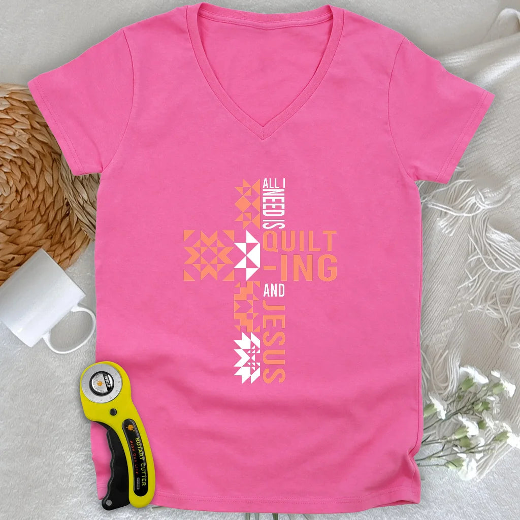 T-shirt col en V « Quilting et Jésus » pour femme