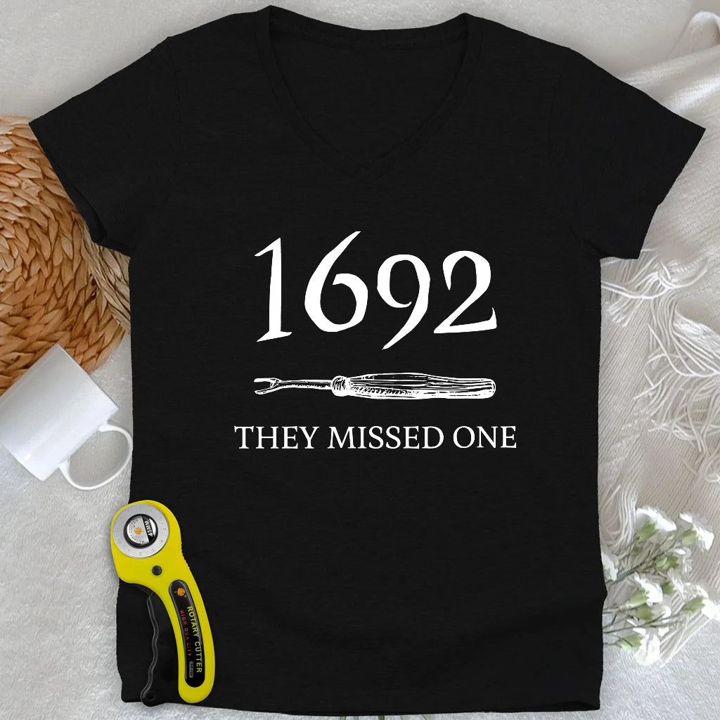 1692 Lady V-neck