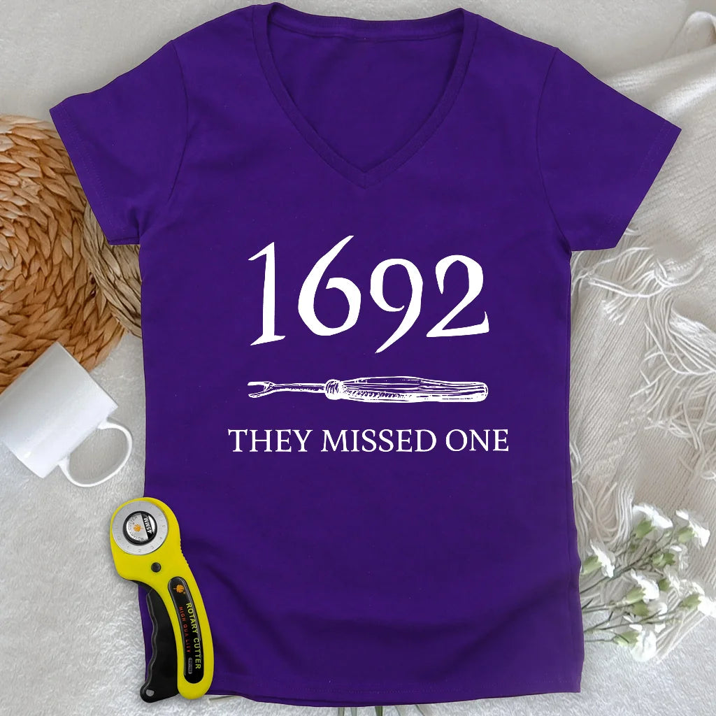 1692 Lady V-neck