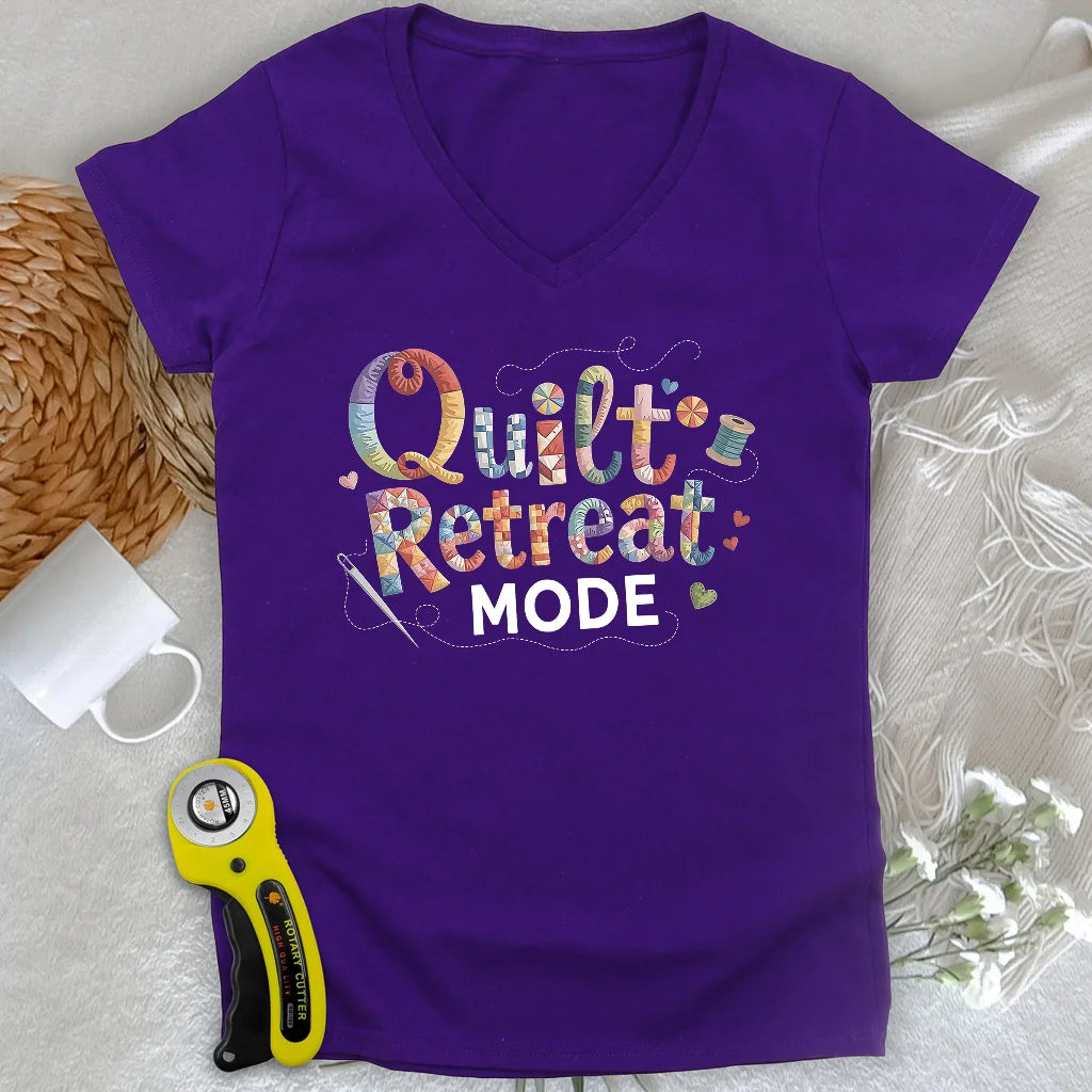 Quilt Retreat Mode Lady V-neck