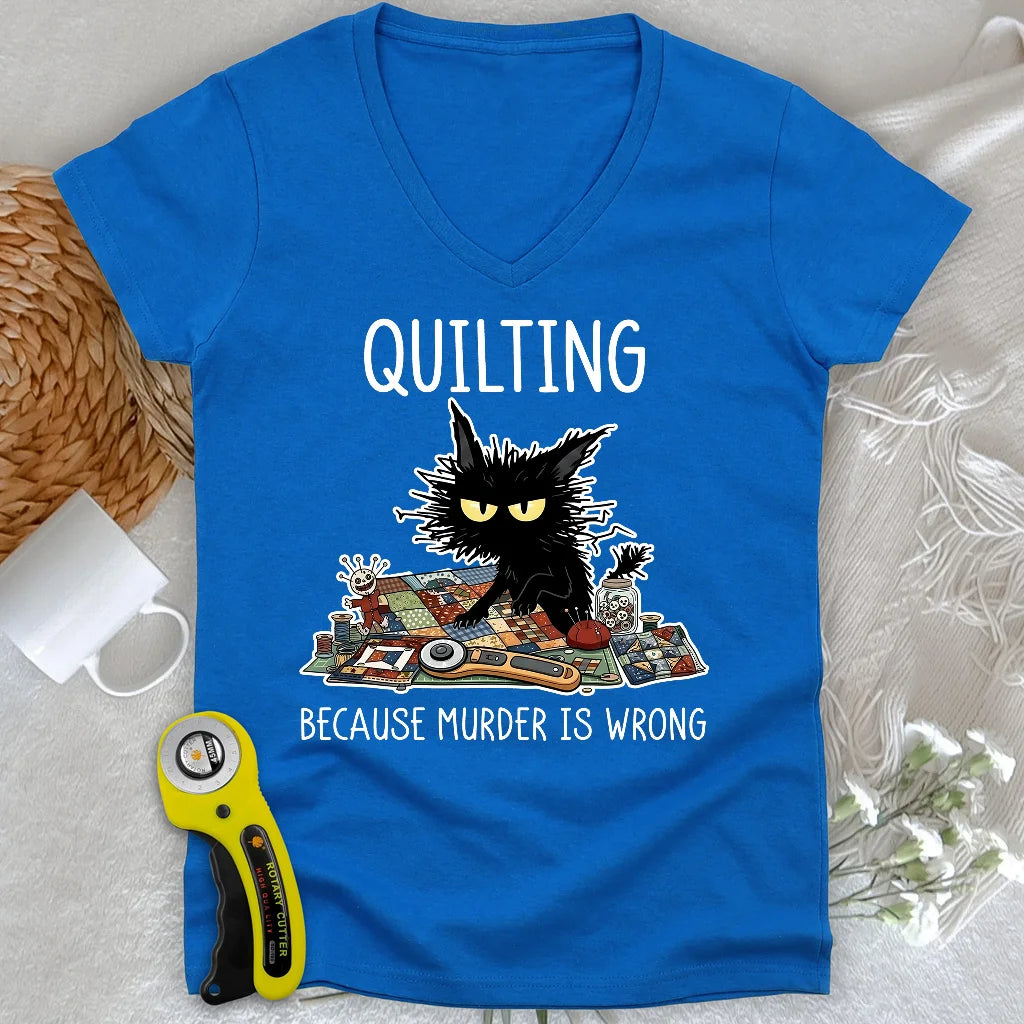 T-shirt col V « Grumpy Quilter Cat Lady »