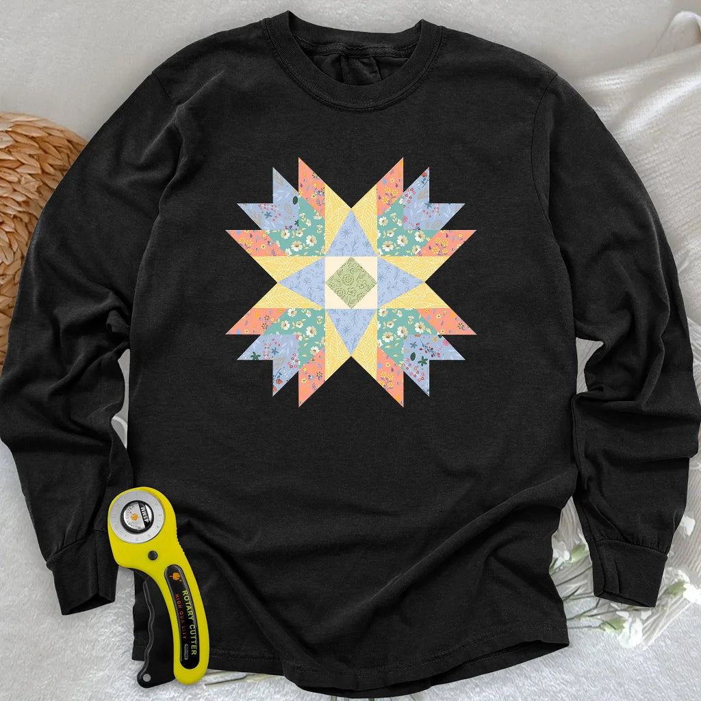 Geblümtes Sternen-Quilt Langarmshirt