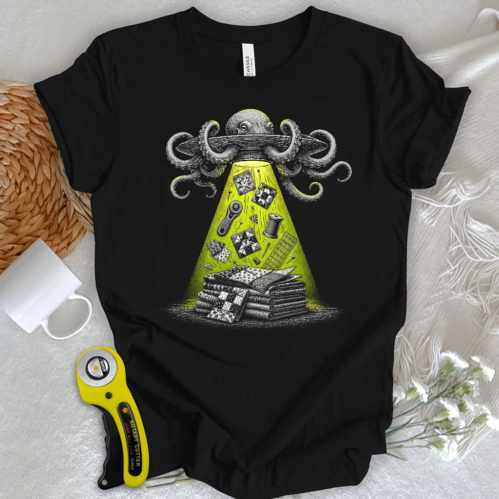 Octopus Abduction Quilts T-shirt