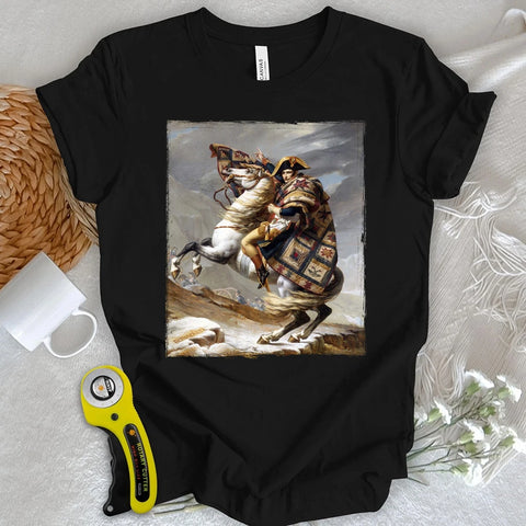 Napoleon in Decke eingewickelt T-Shirt