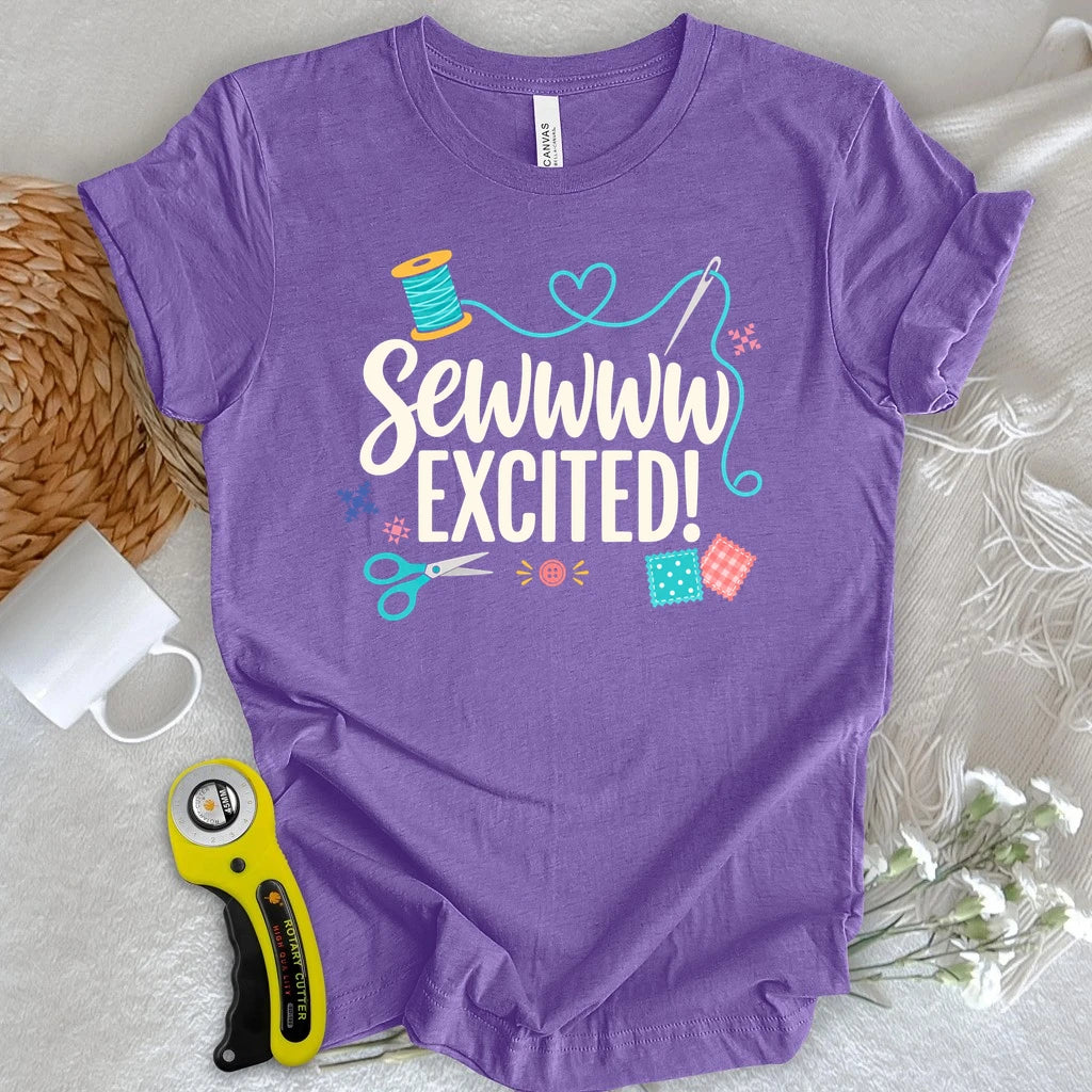 Sewww Excited T-shirt
