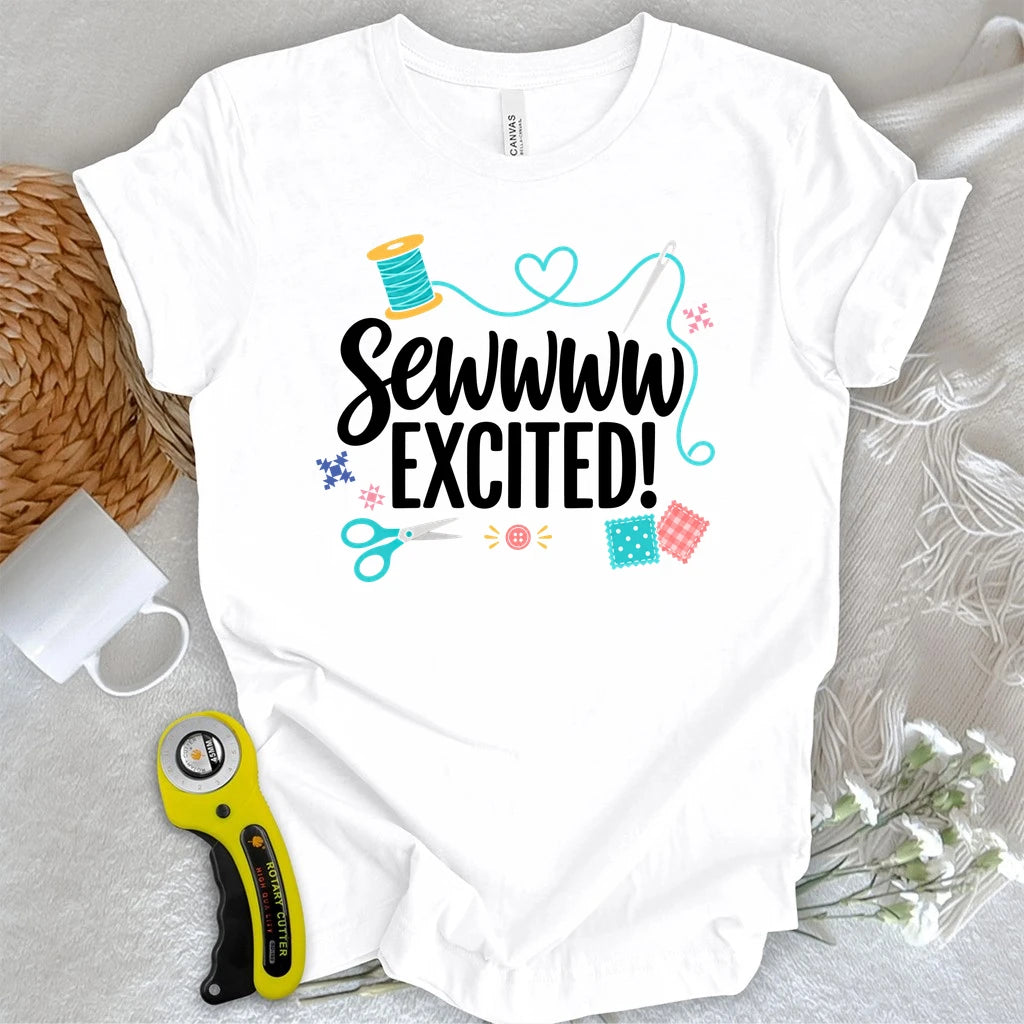 Sewww Excited T-shirt