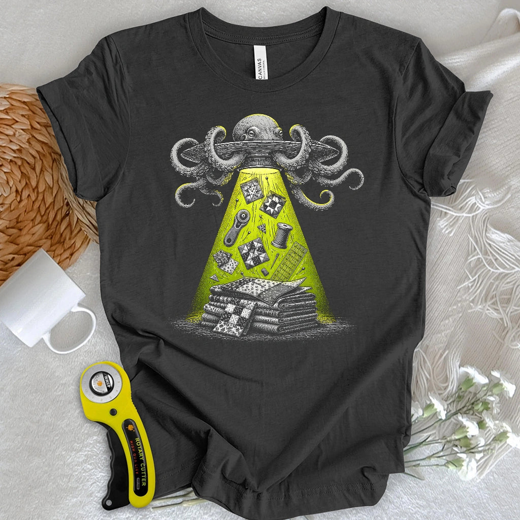 Octopus Abduction Quilts T-shirt
