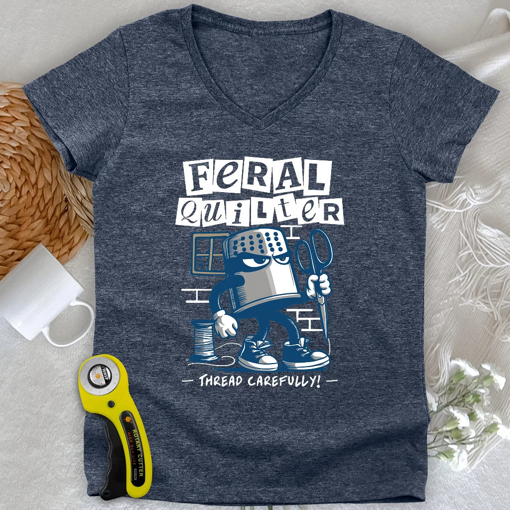 Feral Quilter Lady Col en V