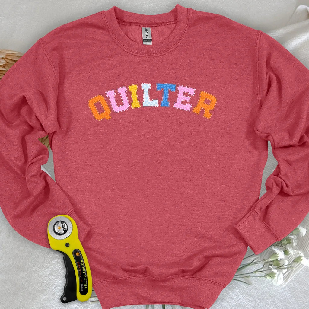 Sweat-shirt matelassé avec patchs