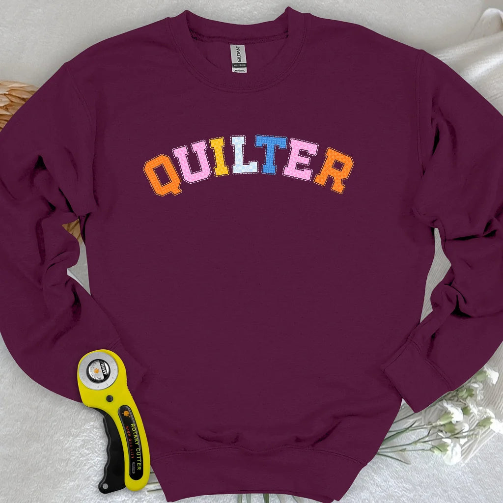 Sweat-shirt matelassé avec patchs