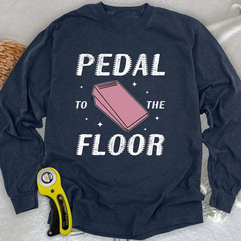 T-shirt à manches longues « Pedal to the Floor »