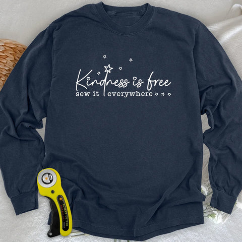 Sew Kindness Langarm-T-Shirt