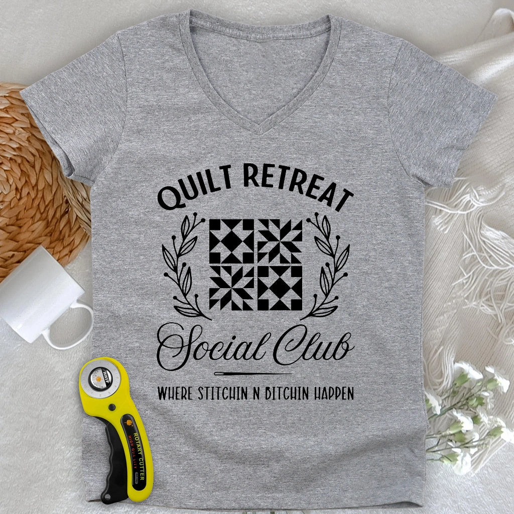 Quilt Retreat Lady V-neck