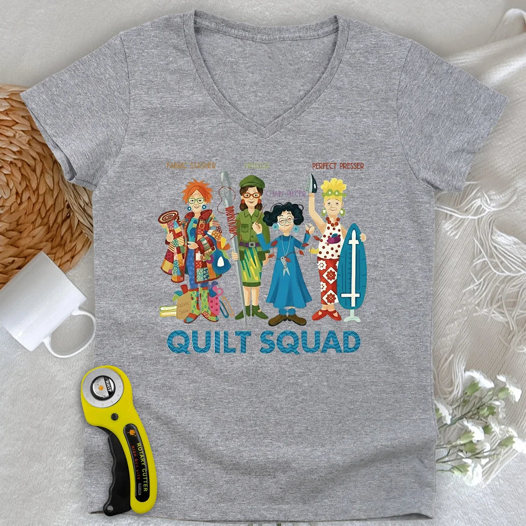 T-shirt col en V Lady Quilt Squad