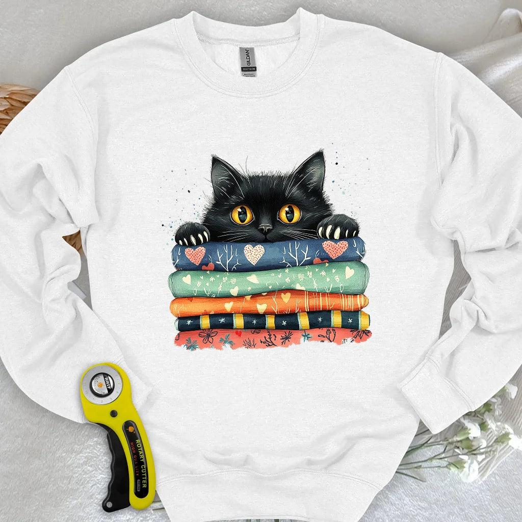 Katze auf dem Stoff-Sweatshirt