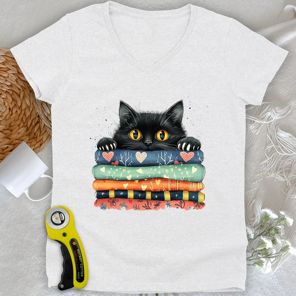Cat on the fabric Lady V-neck