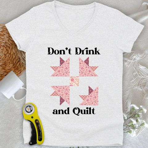 T-shirt scollo a V da donna «Non bere e trapuntare»