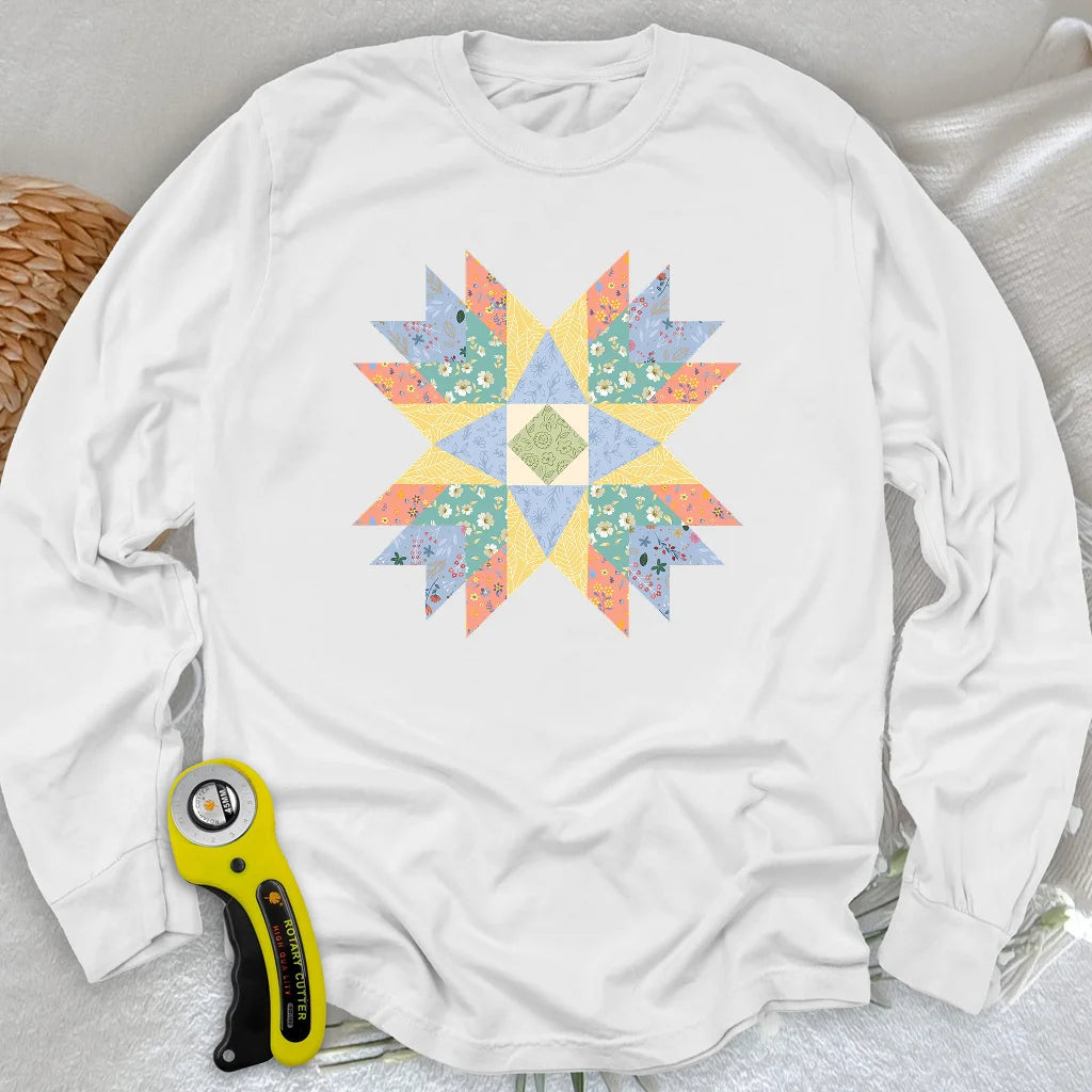 Geblümtes Sternen-Quilt Langarmshirt