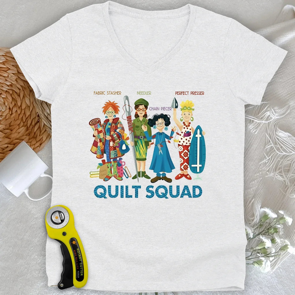 T-shirt col en V Lady Quilt Squad